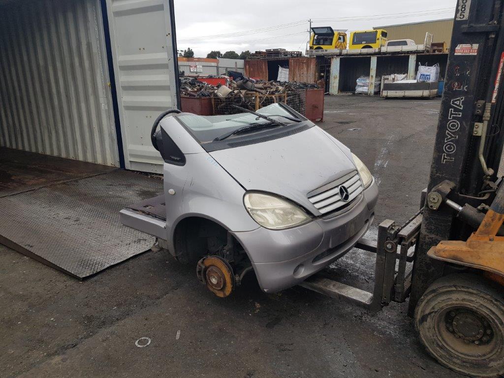 Mercedes A Class W168 A190 2000 Manual Halfcut